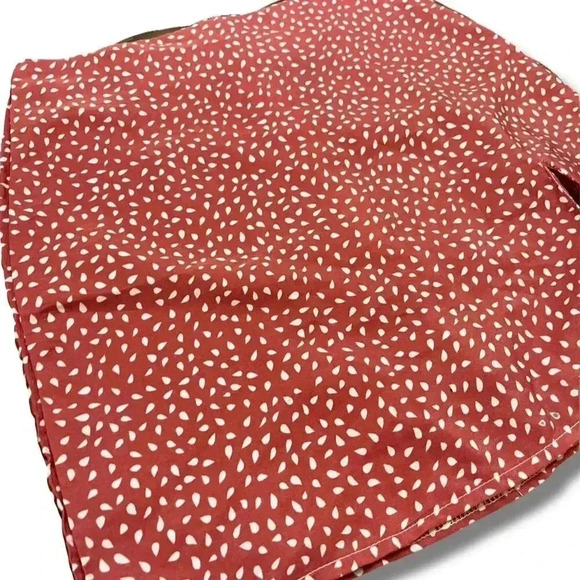 🌟 SHEIN Women's XS Red Floral A-Line Skirt Short Split Hem Casual Zip Closure 🌟 - Picture 4 of 4